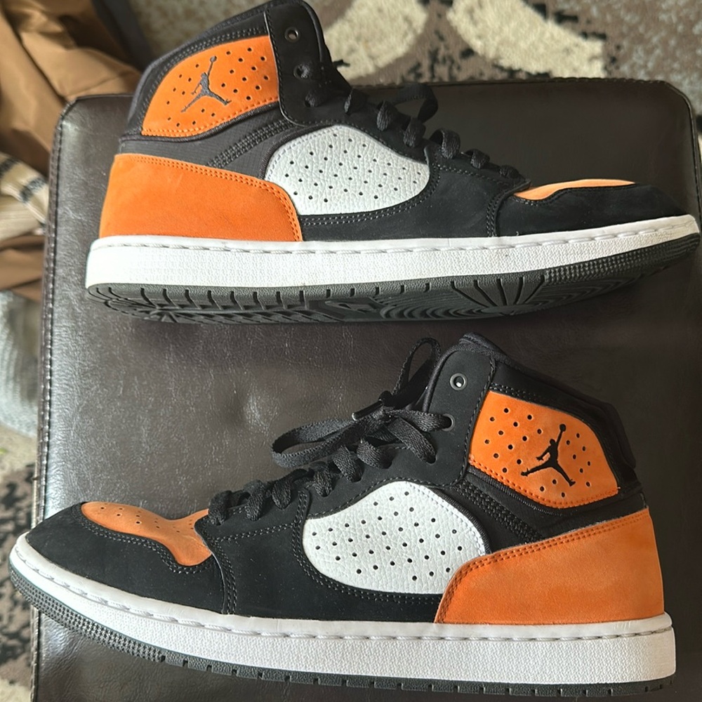 Nike Jordan Jumpman “Shattered” 2022 shoes AR3762-008